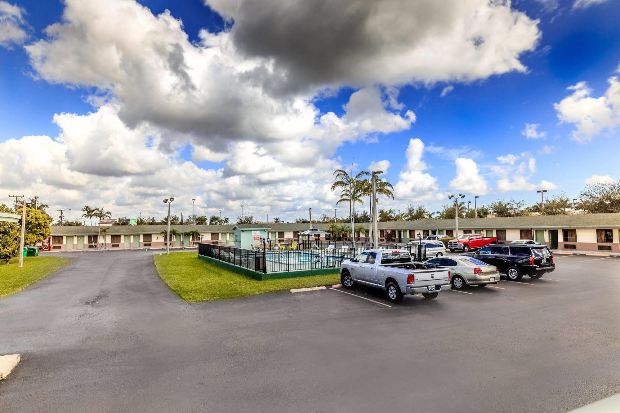 Budget Host Inn Florida City Buitenkant foto